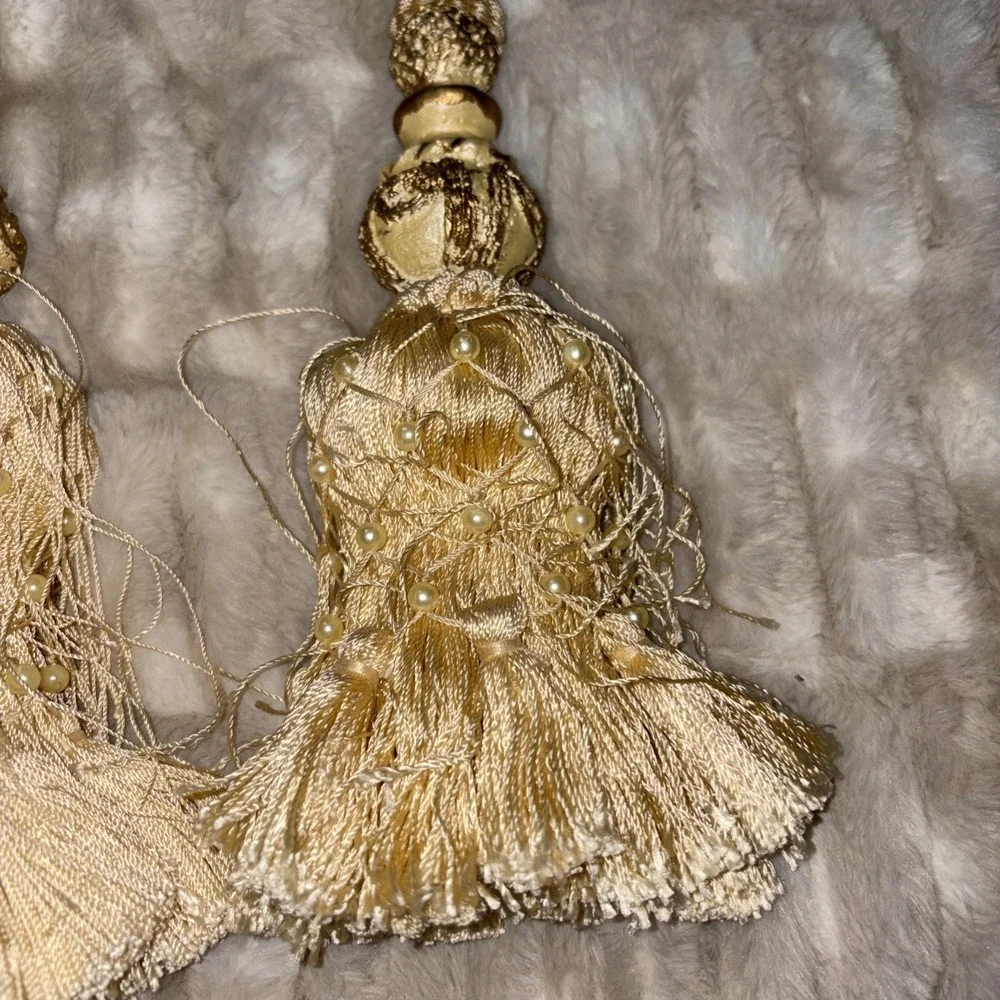 2 Tapestry Hanging Tassels Beaded Ornamental Moroccan Style Curtain Tie Backs